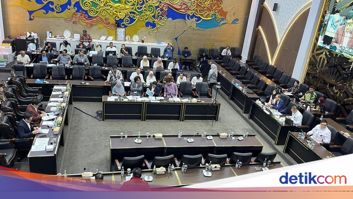 Momen Panas Rapat Prolegnas, Golkar Minta RUU Migas Didrop
