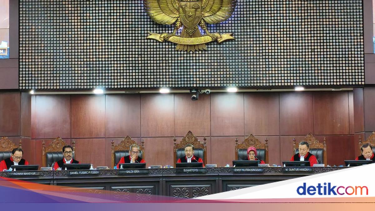 Gugatan Larang Keluarga Presiden-Wapres Jadi Capres-Cawapres Kandas di MK