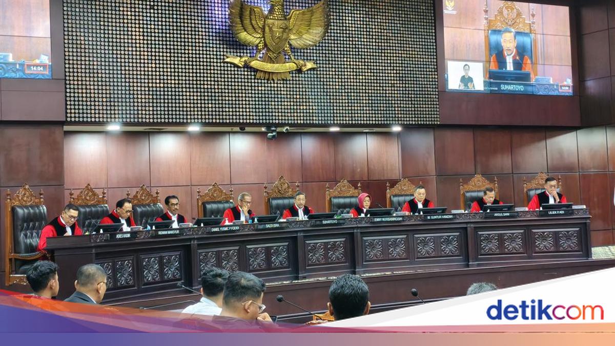 MK Tak Terima Gugatan Delpedro soal Pasal Penghasutan di KUHP