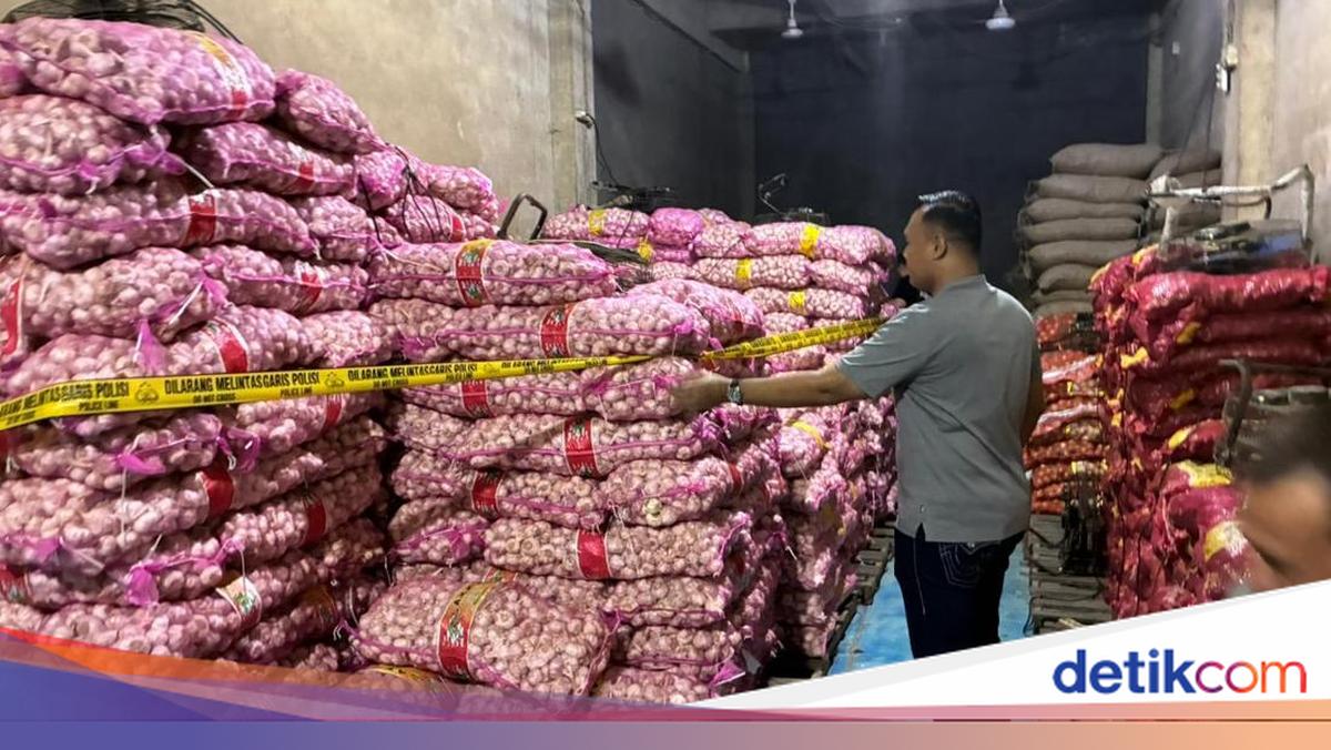 Bareskrim Gagalkan Penyelundupan Puluhan Ton Bawang Impor Ilegal di Kalbar