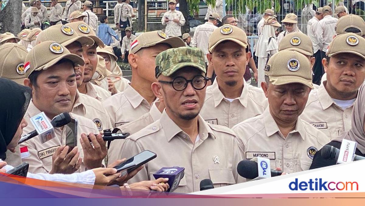 Petugas haji 2026 mulai bertolak ke Arab Saudi. Kemenhaj ingatkan fokus layani jemaah dan tidak flexing.

Via: @detikHikmah