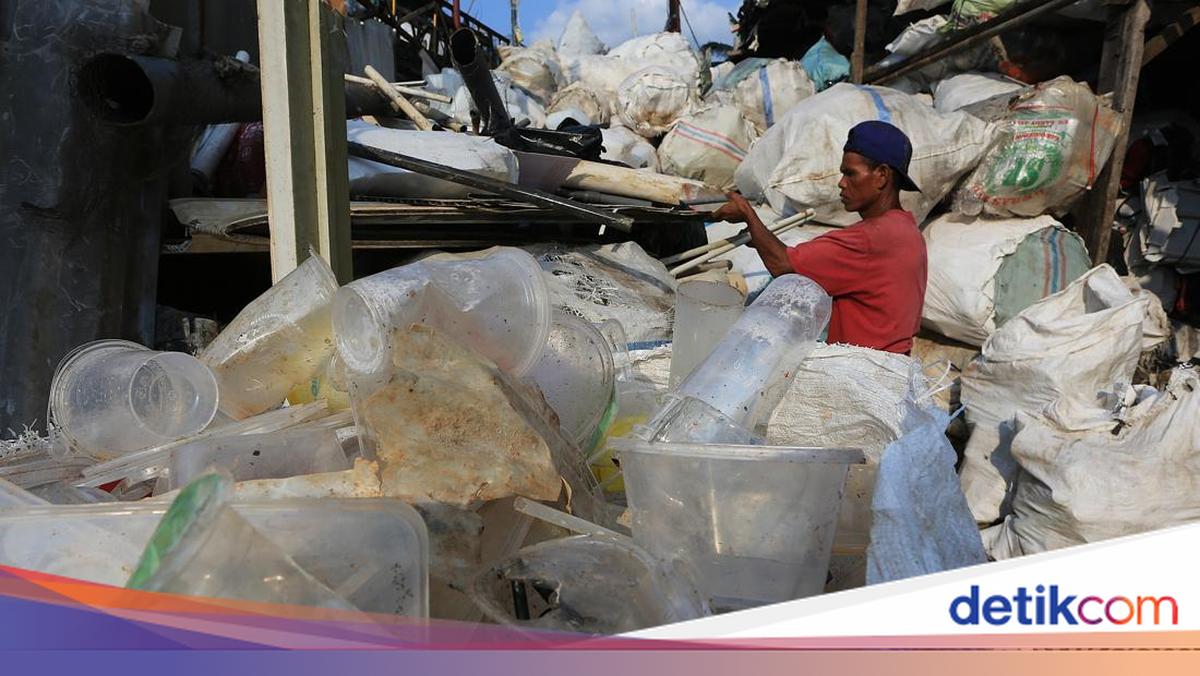 Pramono: Program Pilah Sampah di Jakarta Dimulai Minggu 10 Mei