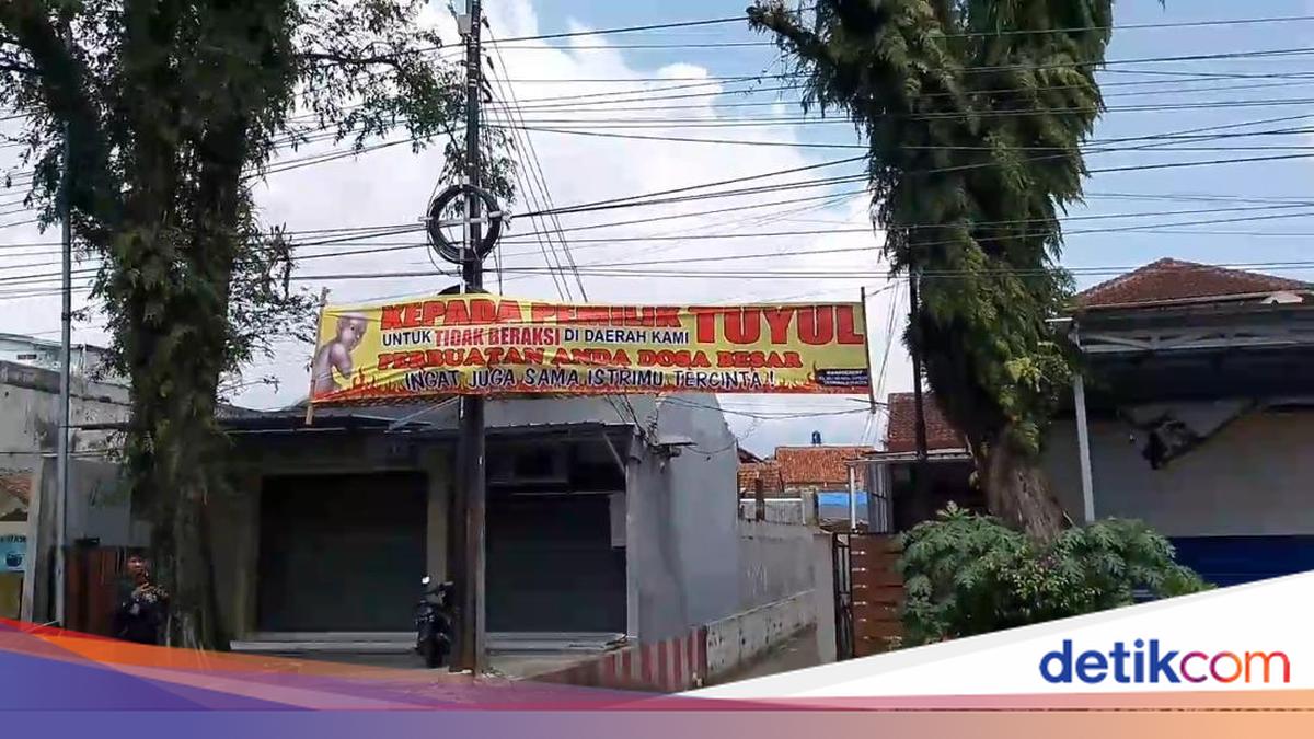 Warga Tasikmalaya Pasang Spanduk Peringatan Tuyul Usai Sering Kehilangan Uang