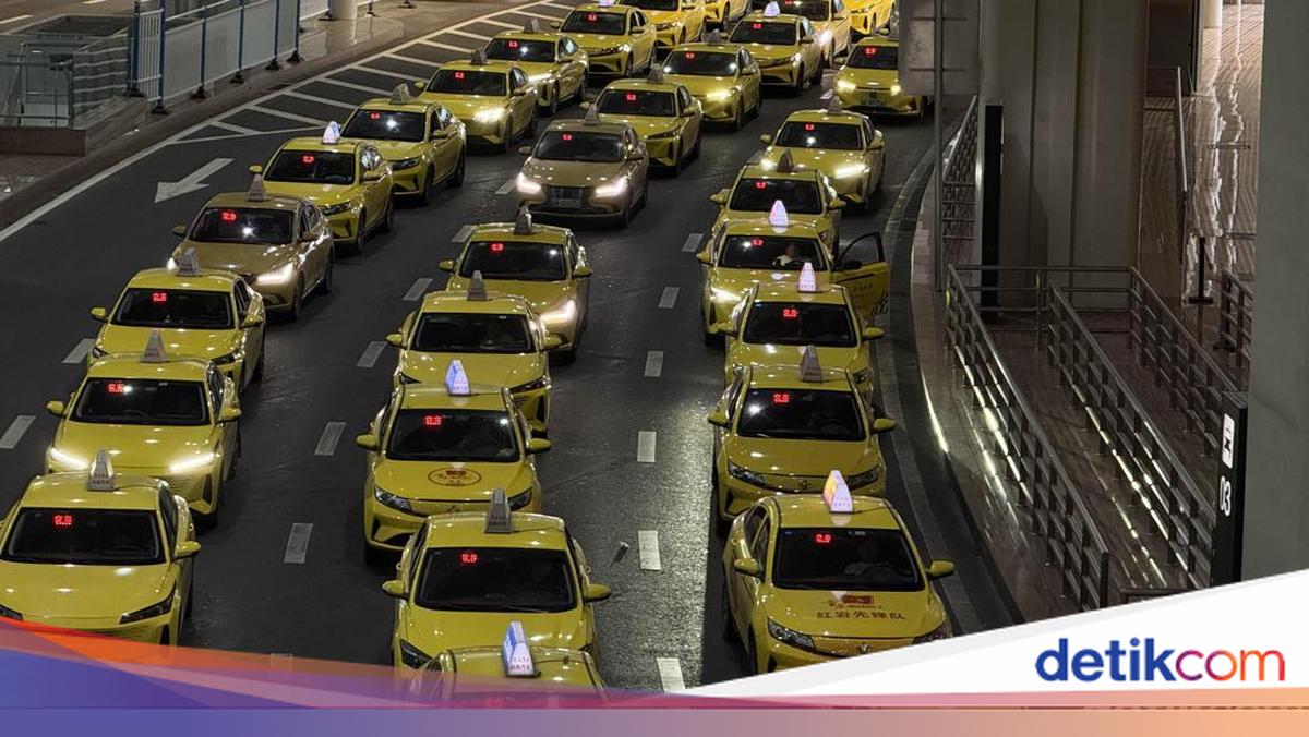 Jangan Kaget! Di China Ada Taksi 'Ferrari Kuning'