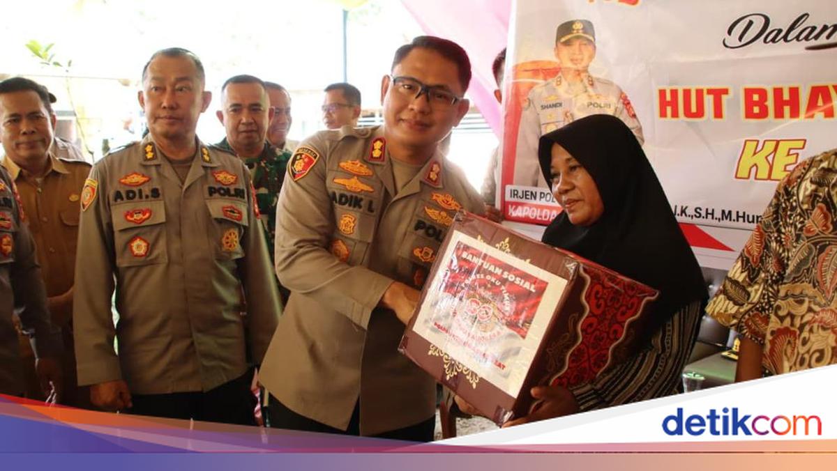 Kapolda Sumsel Beri Rumah Tinggal Baru ke 2 Petani Lansia di OKU Timur