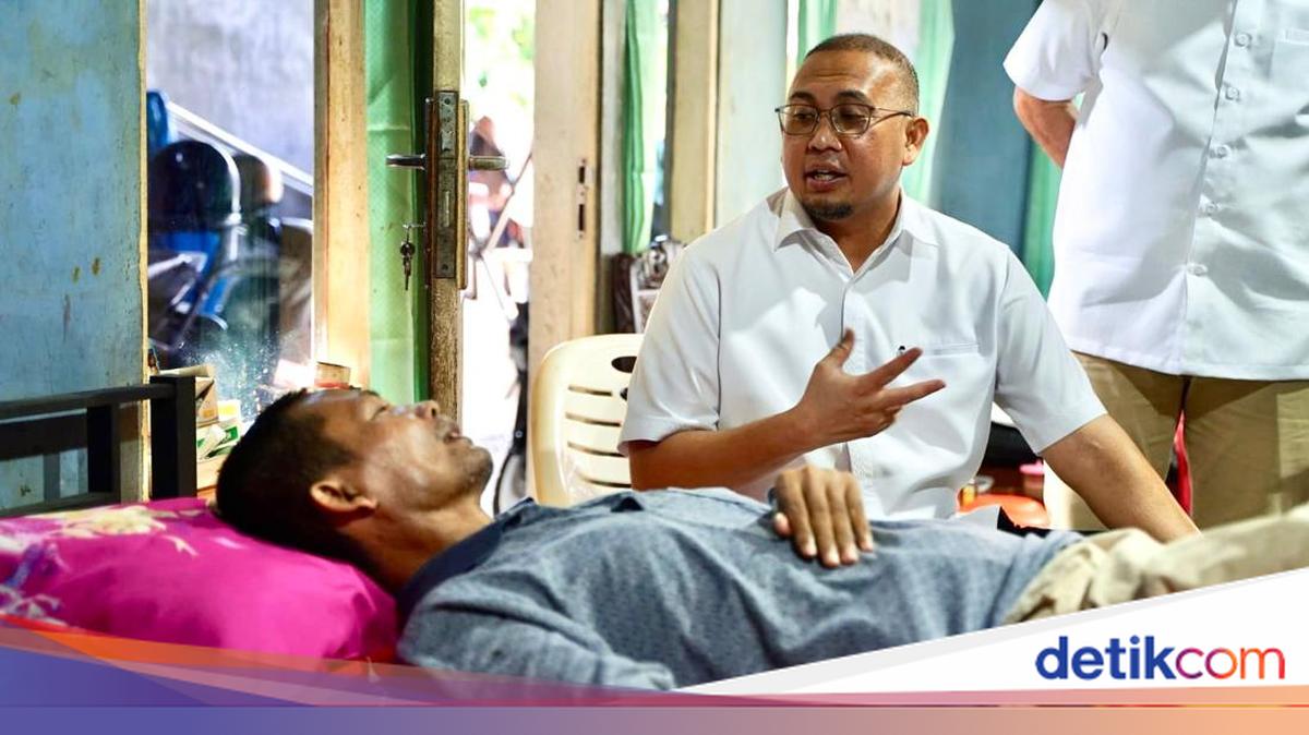 Andre Rosiade Beri Bantuan ke Sopir Penderita Saraf Kejepit di Padang