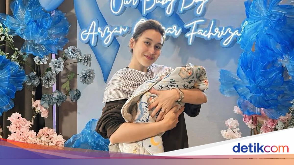Ayu Ting Ting Bahagia Banget Punya Ponakan Lagi: Cakep Banget Ya Allah
