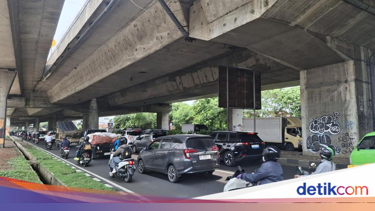 Kemacetan Parah Landa Jalan Sholeh Iskandar Bogor Imbas Pembukaan Mal Baru