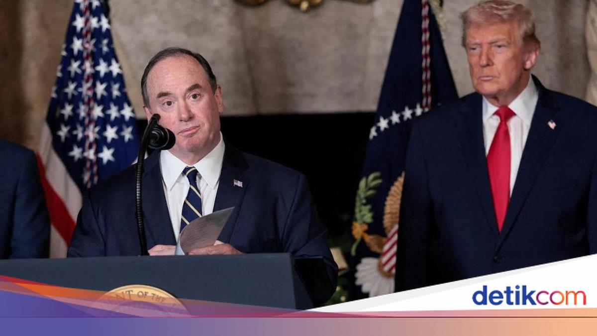 Menteri Angkatan Laut AS John Phelan Mundur di Tengah Ketegangan Selat Hormuz