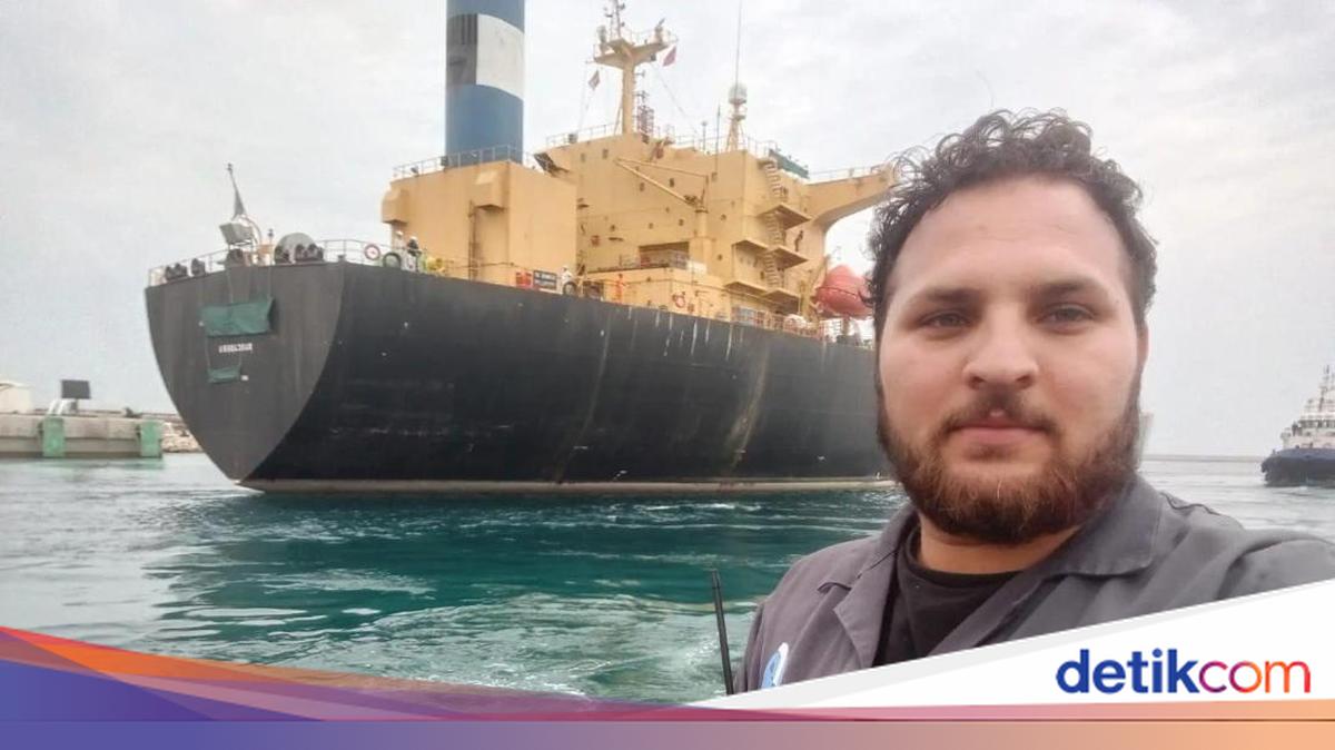 Kisah Pelaut Terapung 24 Jam Usai Kapal Ditembak Rudal di Iran