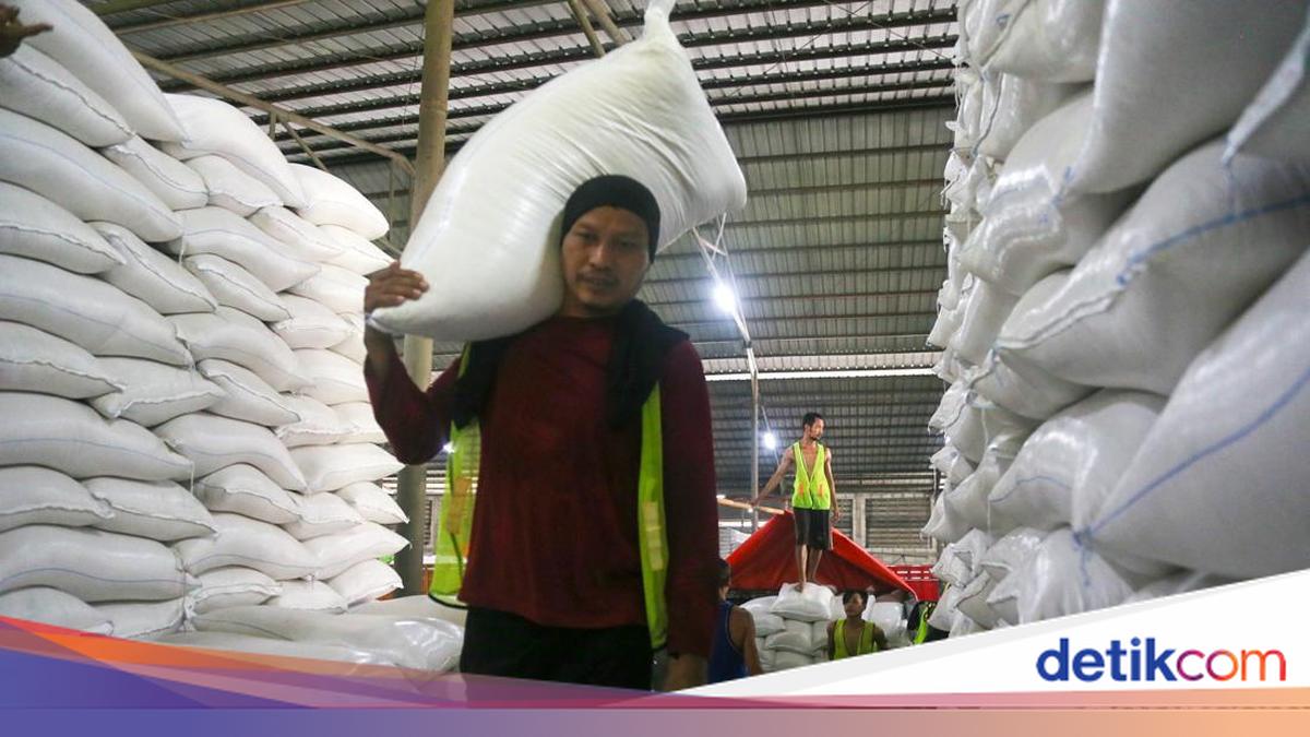 Pembangunan 100 Gudang Bulog Dikebut Rampung Desember