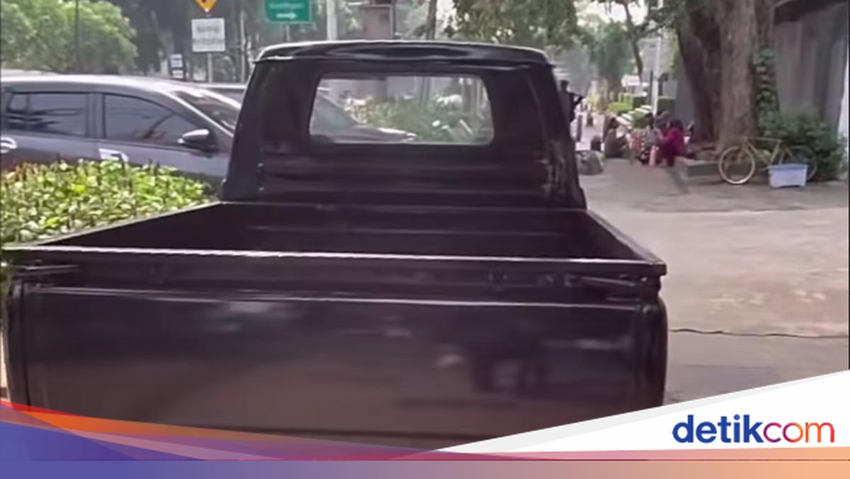 Satpol PP DKI Minta Maaf Usai Mobil Dinas Parkir di Trotoar Viral di Medsos