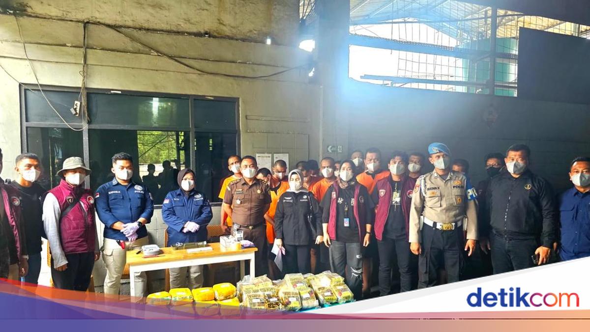 Bareskrim Musnahkan Barang Bukti Sabu-Ekstasi Rp 149 Miliar