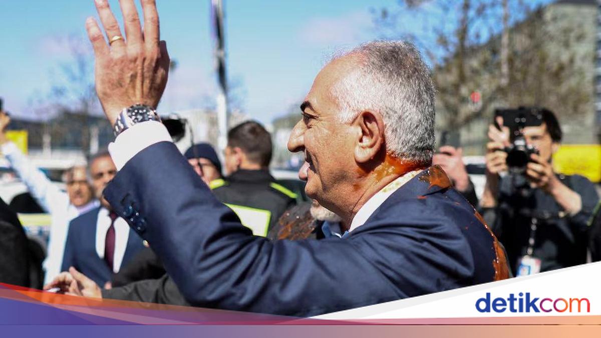 Cairan Merah Sasar Eks Putra Mahkota Iran di Jerman
