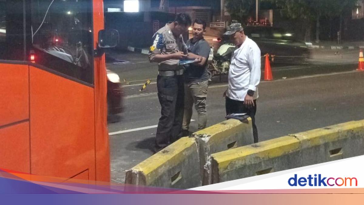 Dugaan Penyebab Bus TransJ Tabrak Separator Busway di Rasuna Said Terungkap