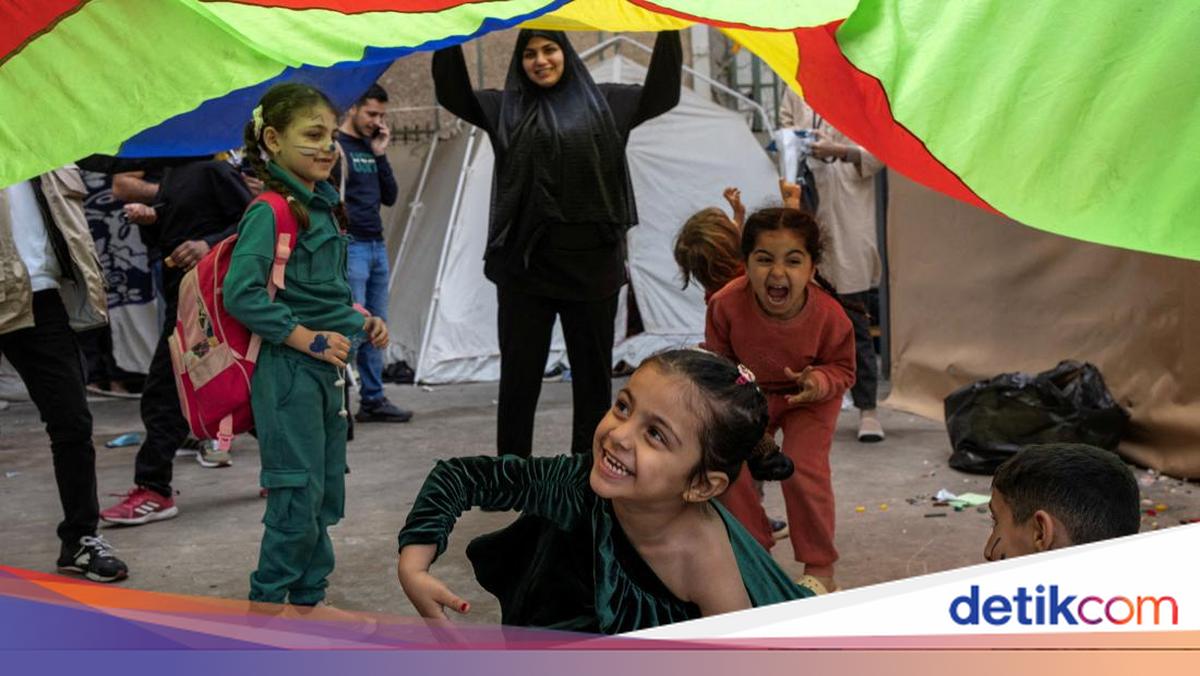 Anak-anak Pengungsi Jalani Hidup di Perkemahan Darurat Beirut