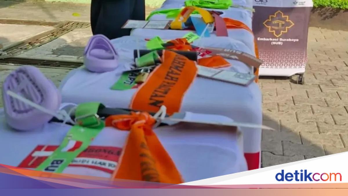 Jemaah haji diizinkan beri penanda khusus untuk koper bagasi. Hal ini untuk mempermudah mereka ketika di Tanah Suci.

Via: @detikHikmah