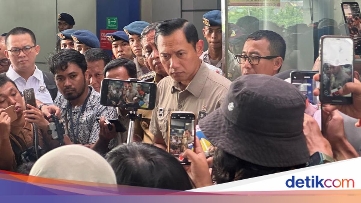 AHY Datangi Stasiun Bekasi Timur, Soroti Banyaknya Perlintasan Sebidang