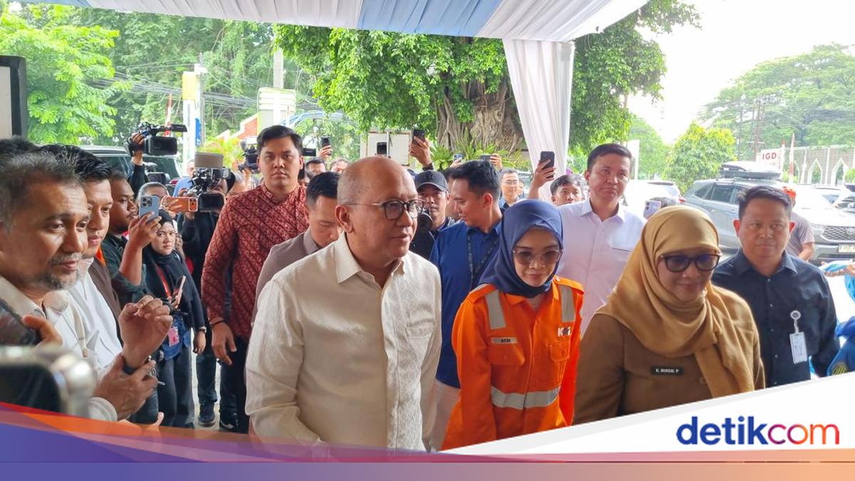Rosan Ungkap 88 Korban Tabrakan Kereta di Bekasi Masuk RS, 28 Sudah Pulang