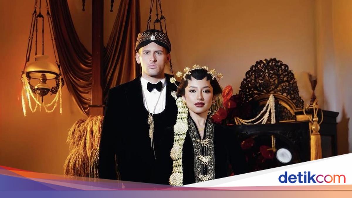 Keseruan Jennifer Coppen Masak Ayam Goreng Ketumbar hingga Steak di Belanda