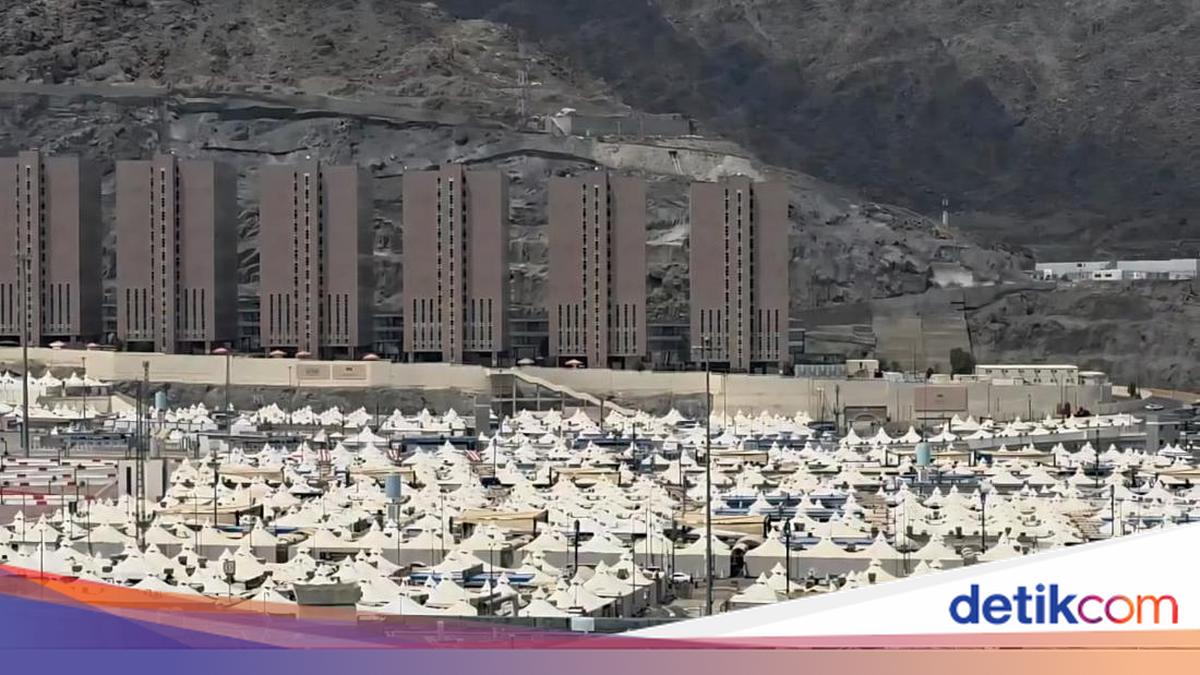 Seluruh jemaah haji Indonesia telah tiba di Makkah dan bersiap untuk puncak haji menuju Armuzna. Kemenhaj himbau agar jemaah menjaga kesehatan. #KabarHaji2026 

Via: @detikHikmah