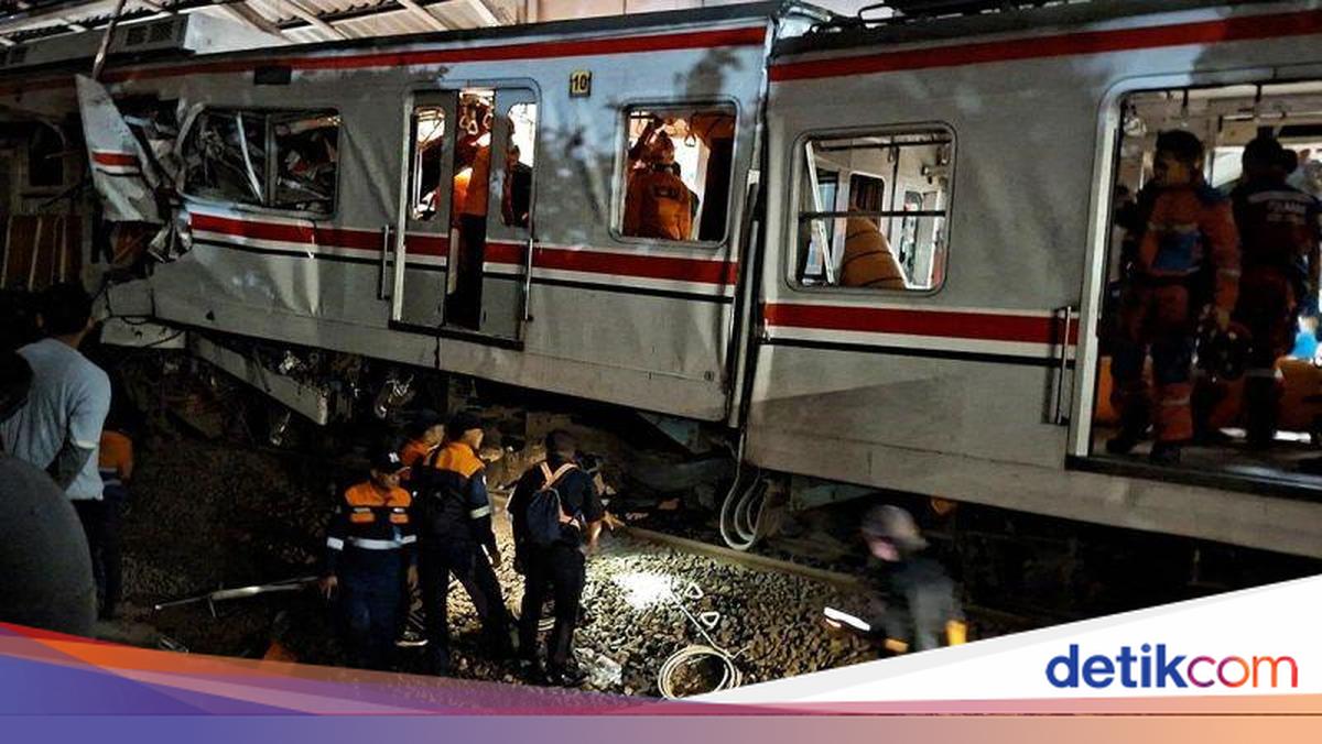 PT KAI melaporkan tidak ada petugasnya yang menjadi korban insiden kecelakaan KA jarak jauh dengan KRL di Stasiun Bekasi Timur.