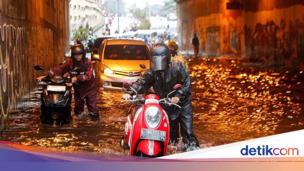 Underpass Tambun Tergenang Banjir Hingga Pagi, Akses Warga Terhambat