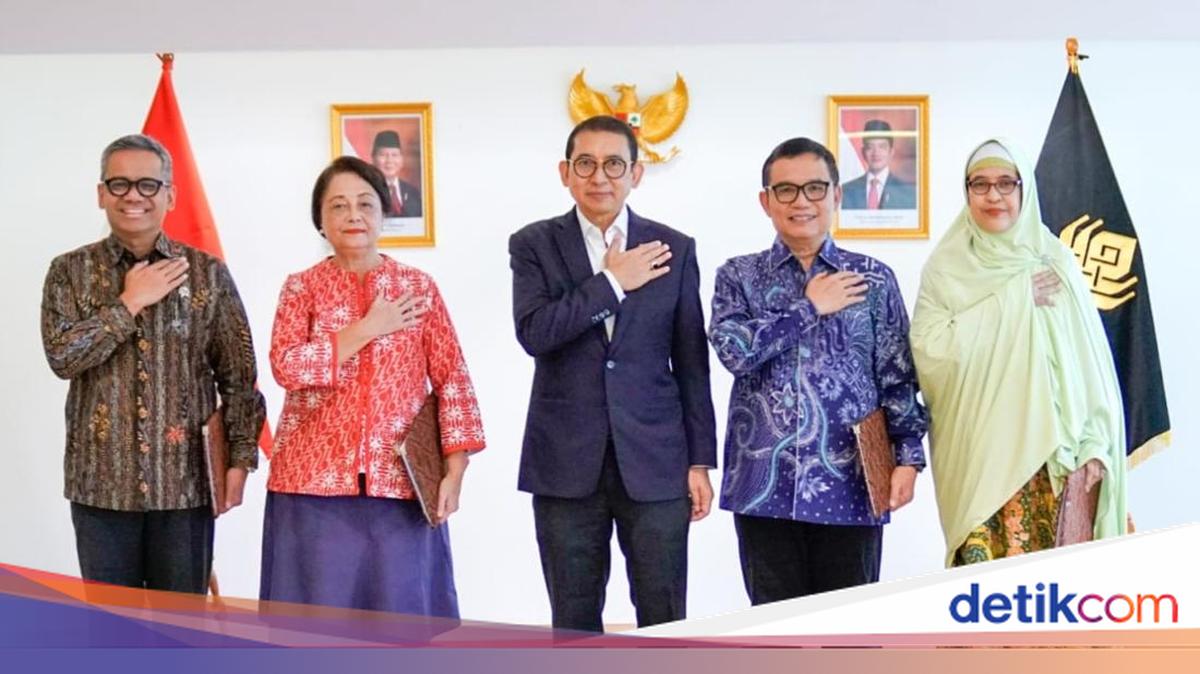 Menbud Fadli Zon Kukuhkan Dewan Pengawas BLU Museum dan Cagar Budaya
