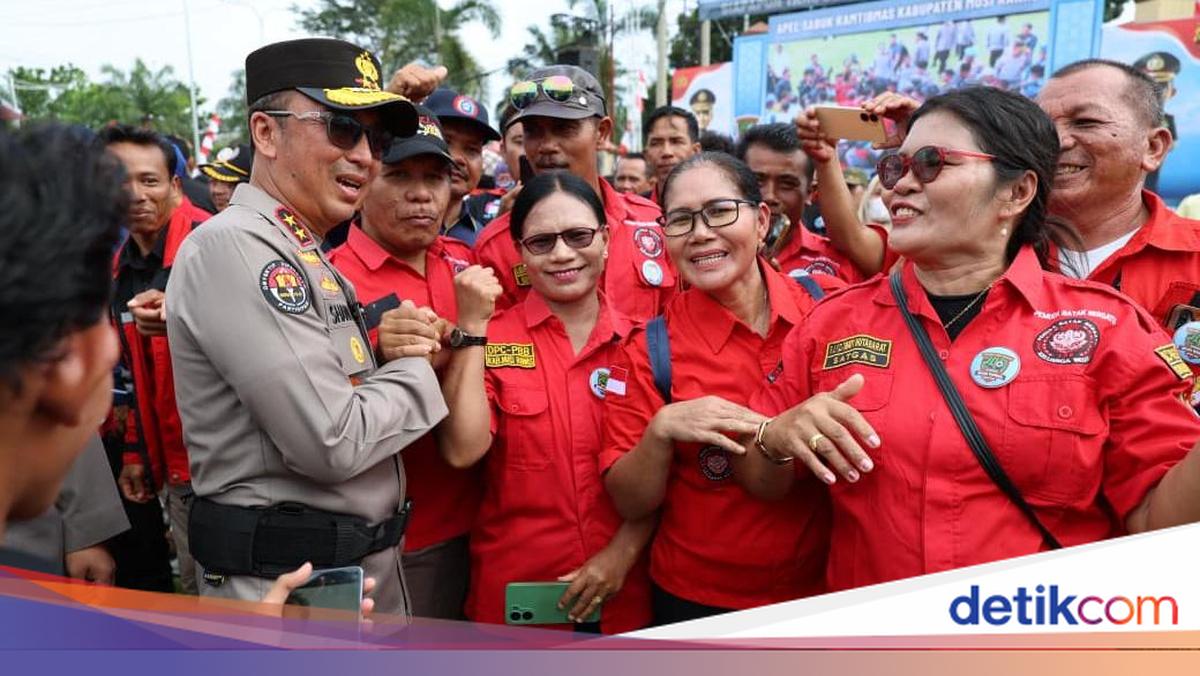 Pimpin Apel, Kapolda Sumsel Sapa Warga dan Ajak Jaga Kamtibmas
