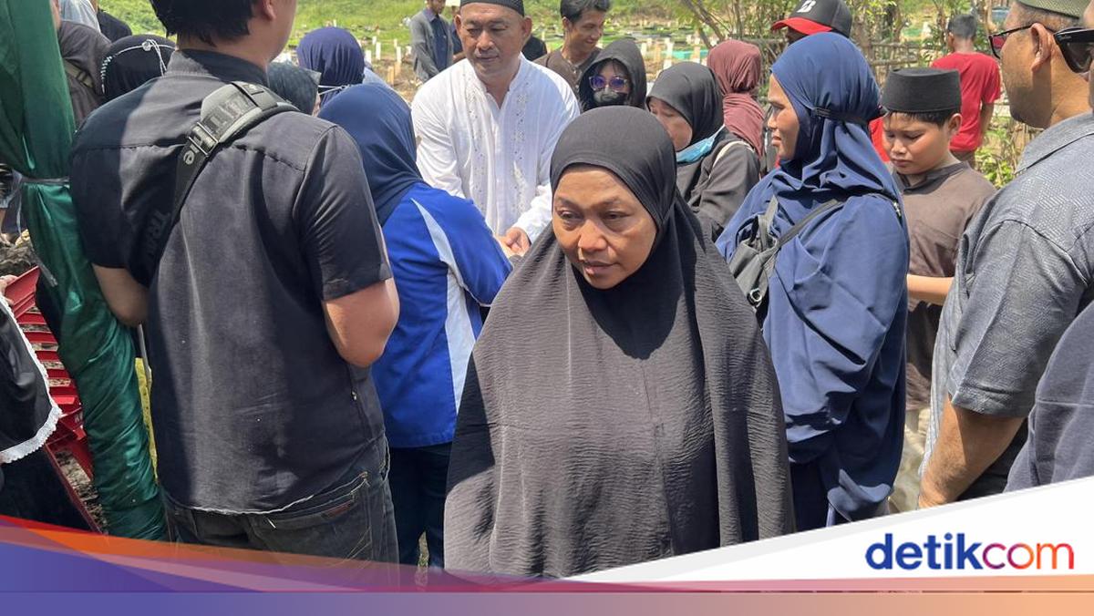 Keluarga Sempat Berpencar Cari Arinjani Korban Meninggal Kecelakaan Kereta