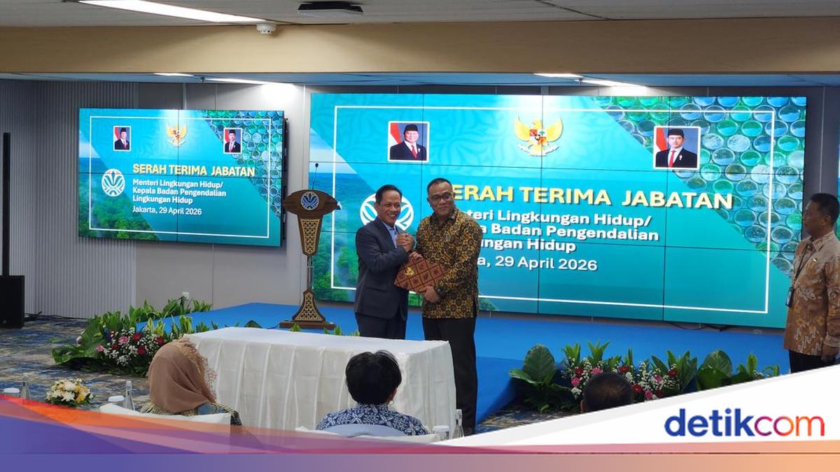 Hanif Faisol Resmi Serahkan Jabatan Menteri LH ke Jumhur Hidayat