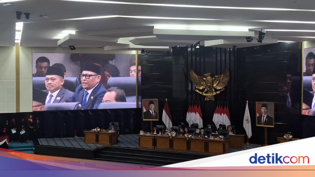 Rapat Paripurna, Sejumlah Legislator DKI Minta Sekolah Gratis Ditambah