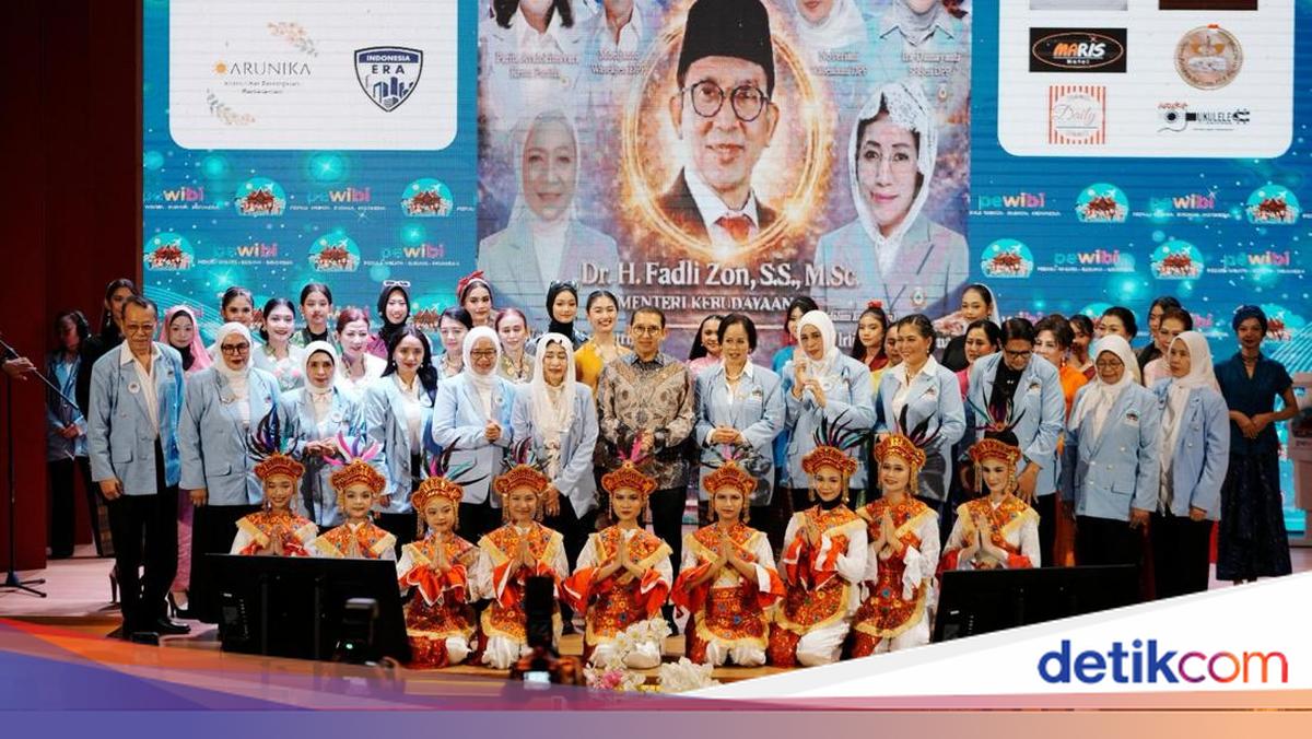Hadiri Munas PEWIBI, Menbud Dorong Kolaborasi untuk Perkuat Wisata Budaya