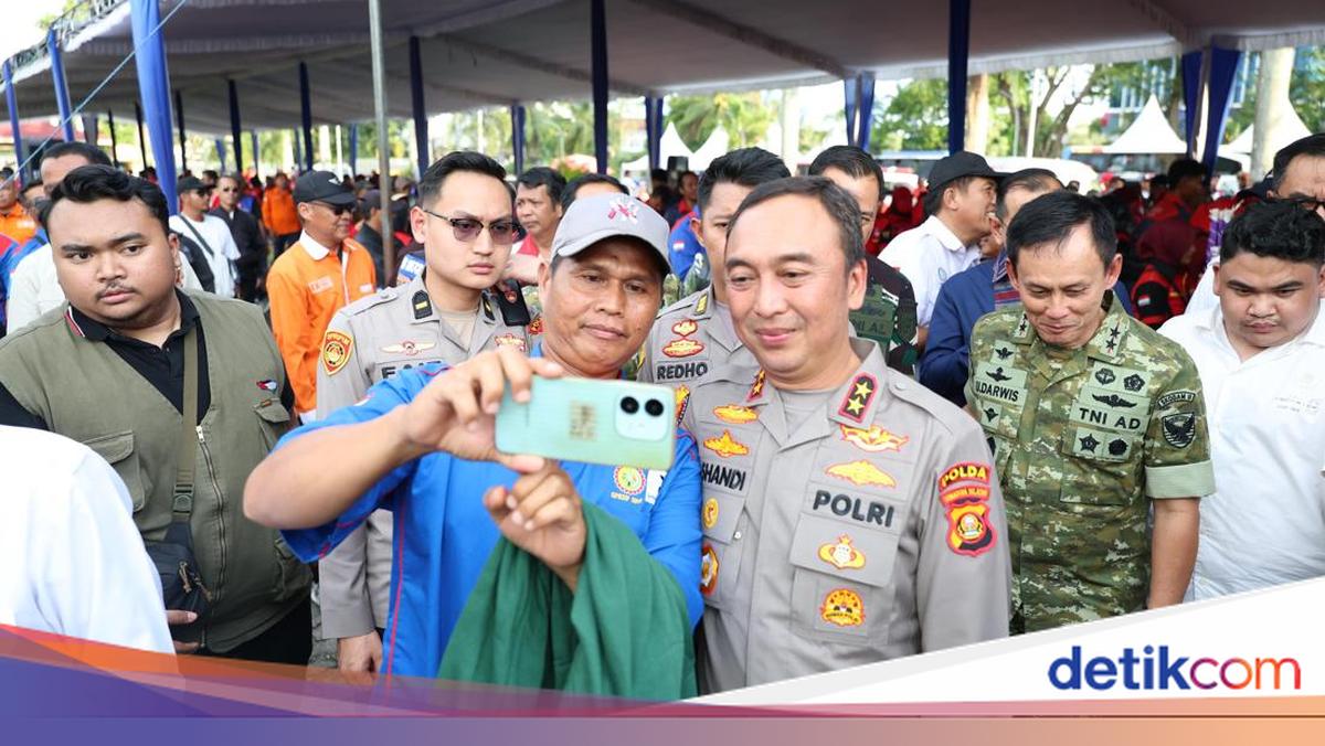 Polda Sumsel Kawal Aksi Damai 416 Buruh, Potong Tumpeng Bersama di DPRD