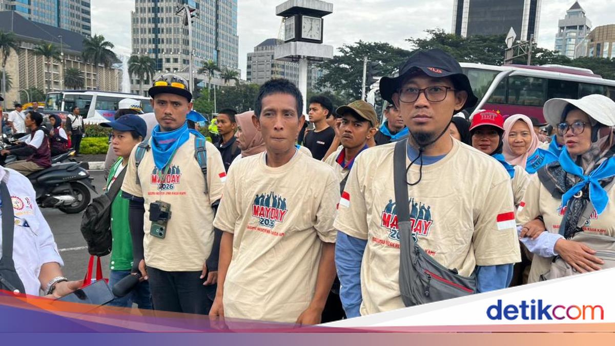 Ramaikan May Day di Monas, Massa Buruh Pakai Kaus yang Didesain Prabowo