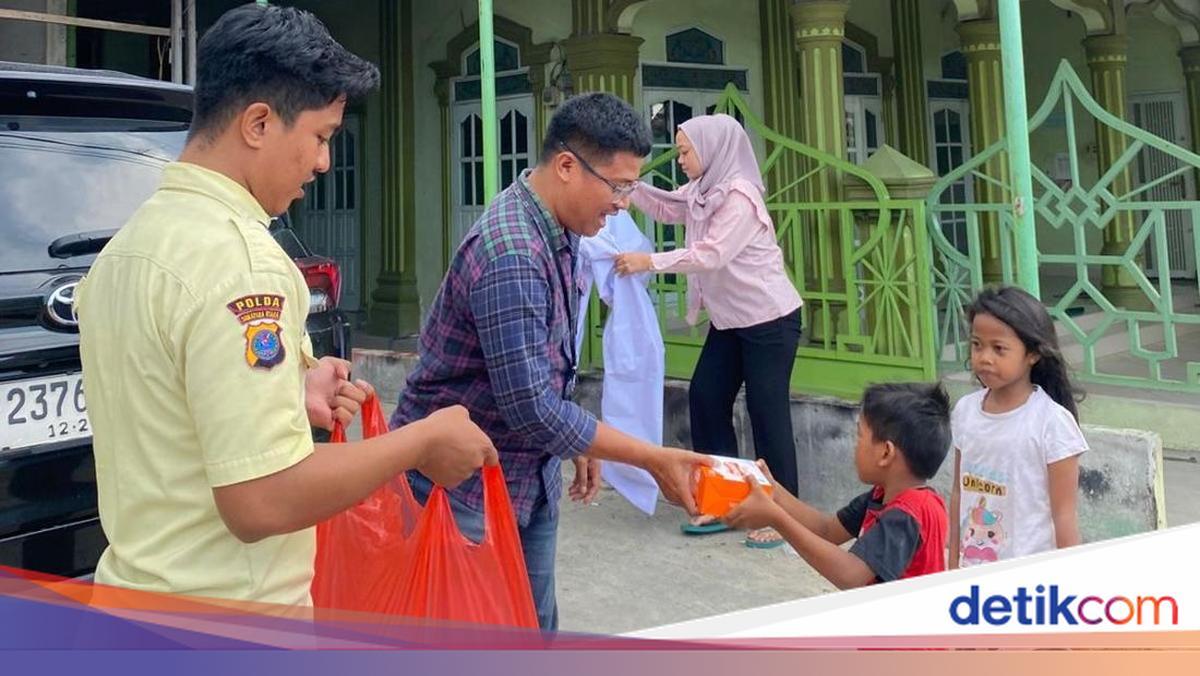 Pegadaian Salurkan Bantuan ke Warga Sekitar Lingkungan Masjid di Medan