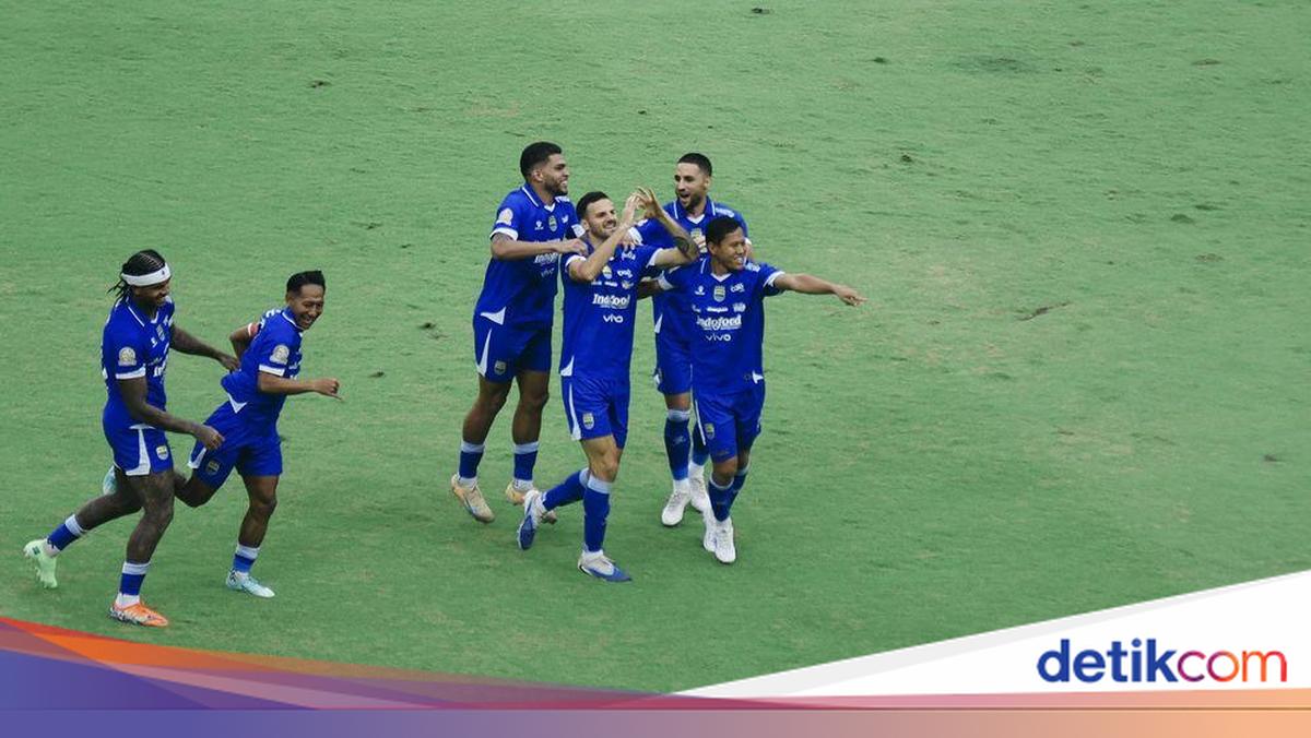 Persib Bandung menang 1-0 atas PSIM Yogyakarta di Super League 2025/2026. Gol Patricio Matricardi membawa Persib kokoh di puncak klasemen dengan 72 poin.

Via @detikjabar_