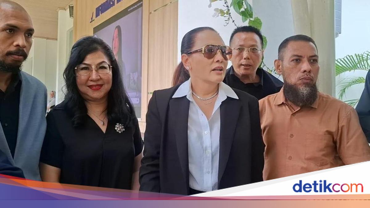 Fitri Salhuteru Adukan Produk Kecantikan Milik Doktif ke BPOM