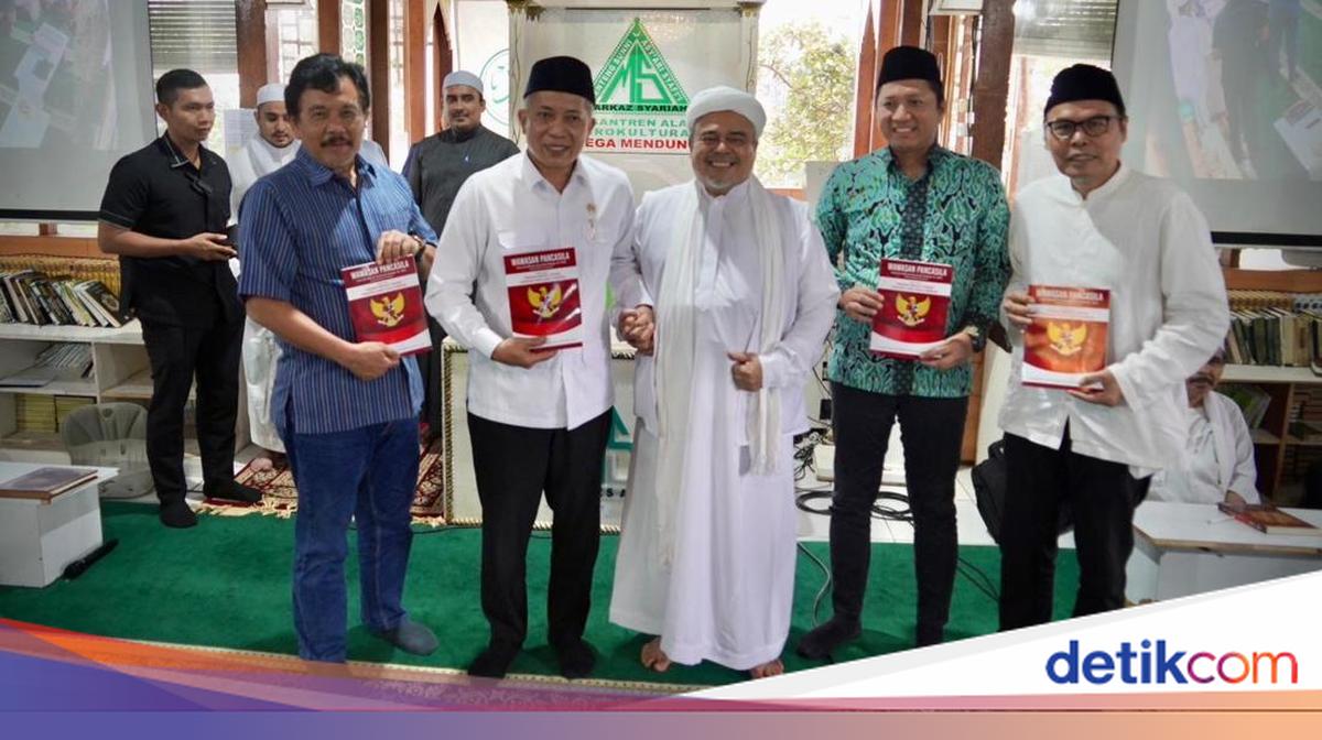Menkop Temui Habib Rizieq, Dorong Kopontren Jadi Motor Ekonomi Pancasila