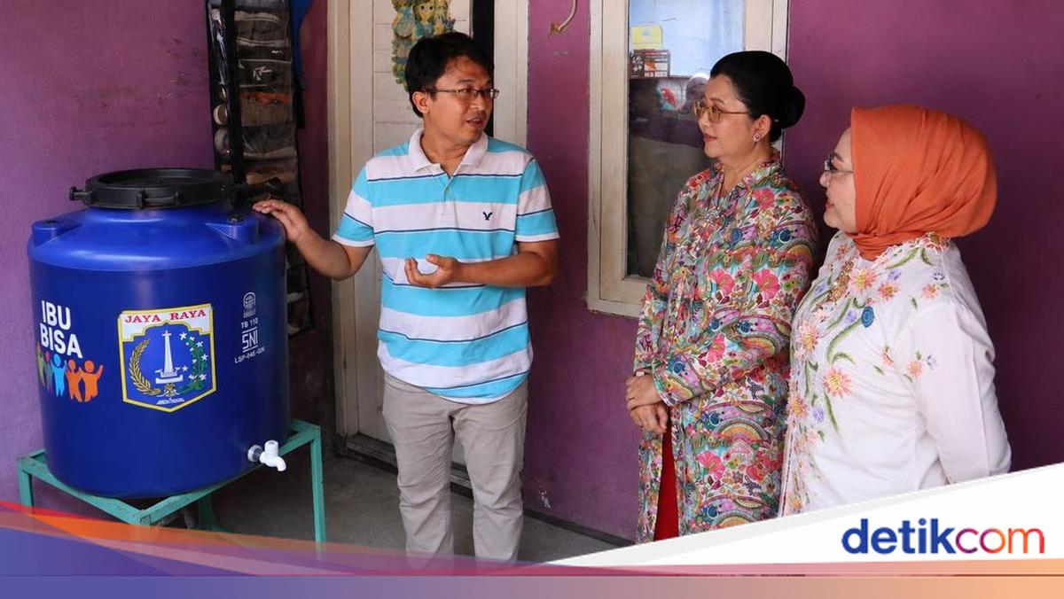 TP PKK DKI &amp; Daya Wanita PAM JAYA Bagikan 357 Toren Air Gratis di Jaktim