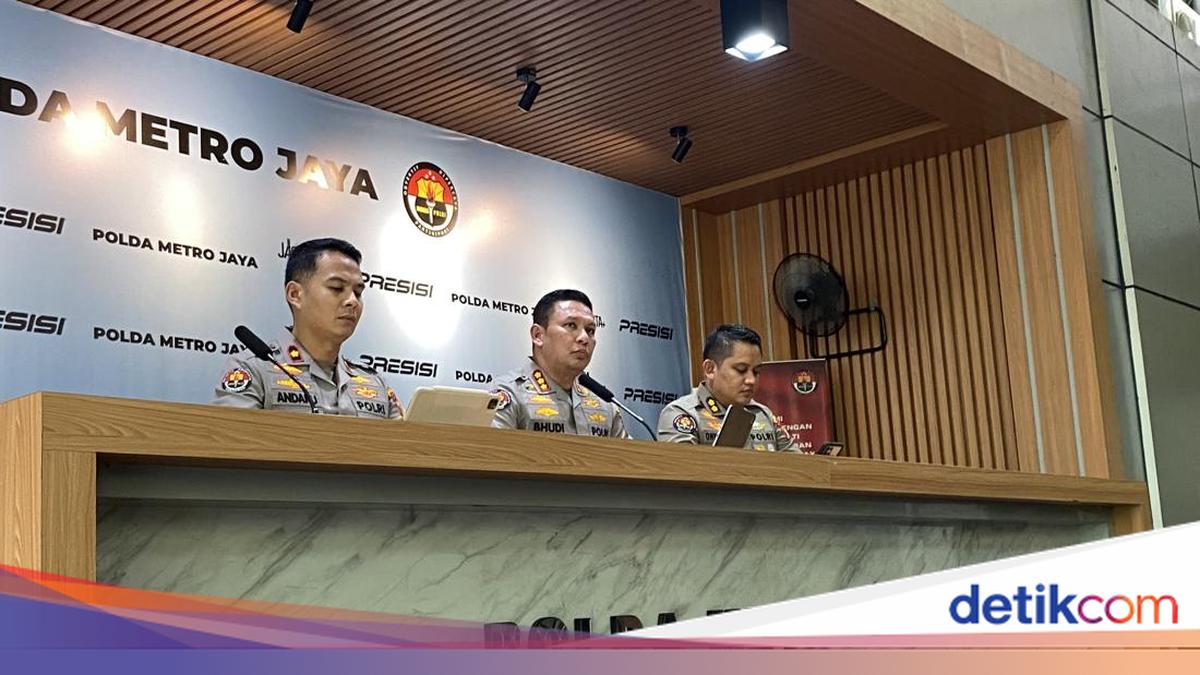 Kesaksian Sopir Taksi Green: Mesin Mati di Perlintasan hingga Pintu Terkunci
