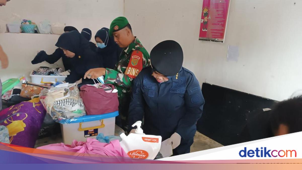 Api Razia Swt Lapas Perempuan Palembang Razia Kamar Warga Binaan