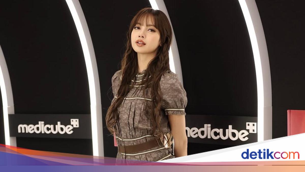 Lisa BLACKPINK Bikin Netizen Gak Sabar Nonton Piala Dunia FIFA 2026