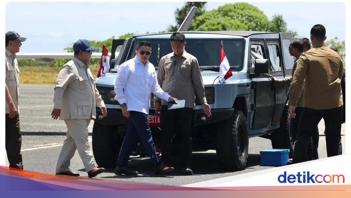 Bukan Maung Putih, Prabowo Naik Mobil Garang Ini di Pulau Terluar RI