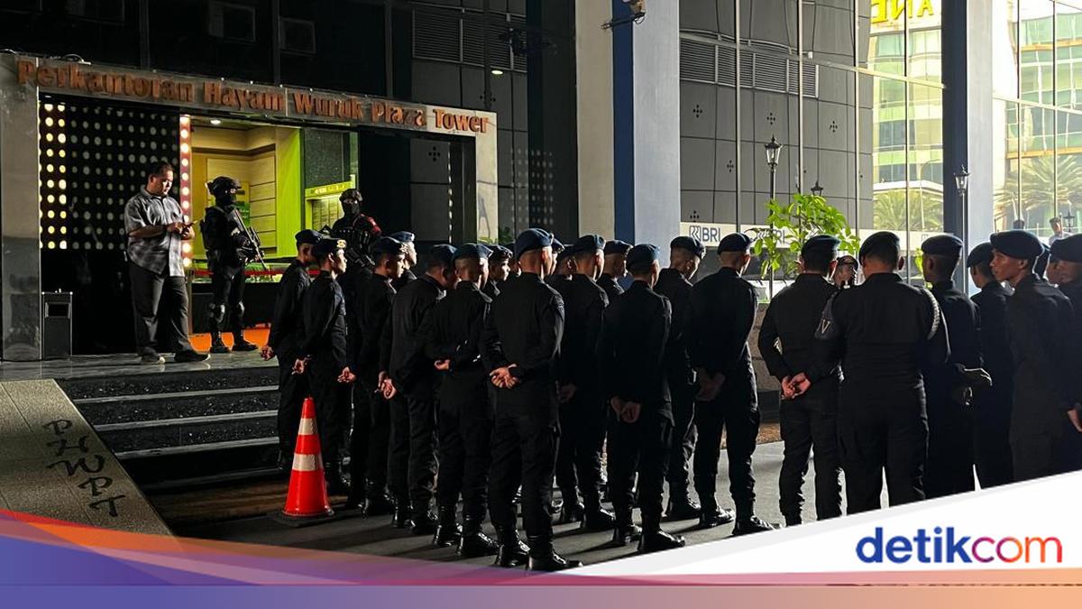Polri Amankan Ratusan WNA Terkait Judol di Perkantoran Hayam Wuruk