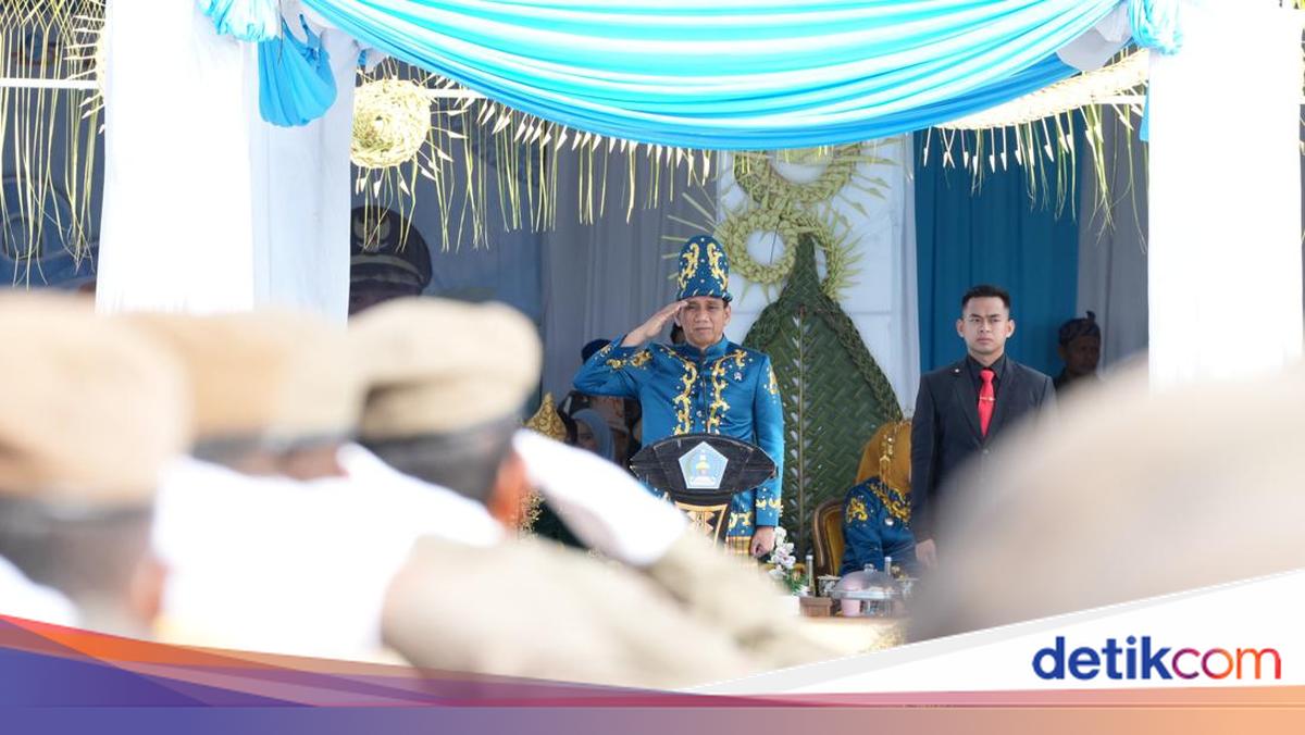 Wamendagri Pimpin Upacara HUT ke-195 Kendari, Ingatkan Penguatan Tata Kelola
