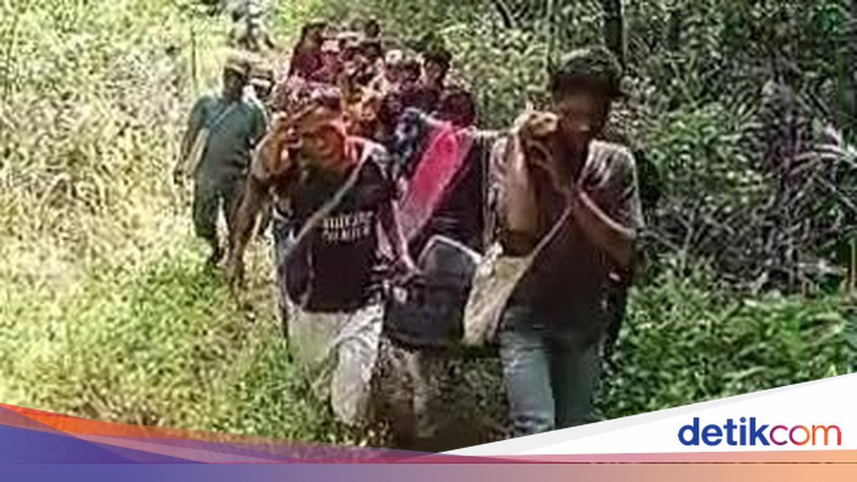 Ibu Hamil Ditandu 7 Jam karena Jalan Rusak di Tapsel, Ini Respons Bobby
