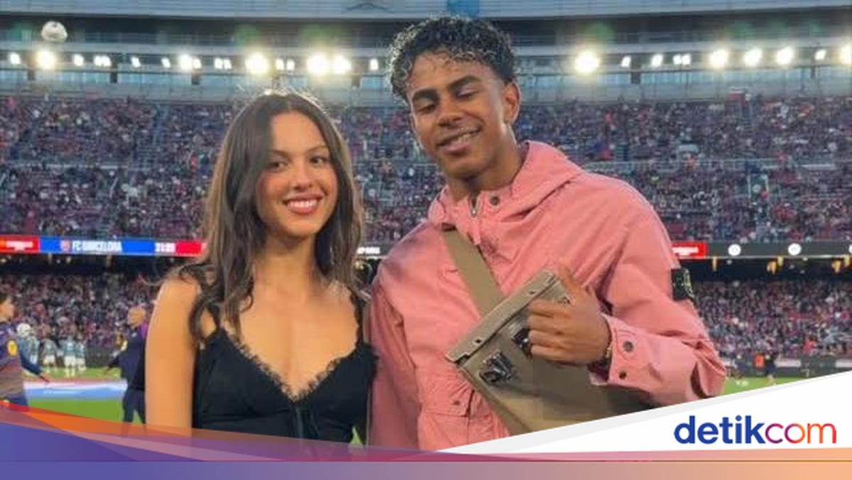 Olivia Rodrigo Hebohkan Camp Nou, Foto Bareng Lamine Yamal