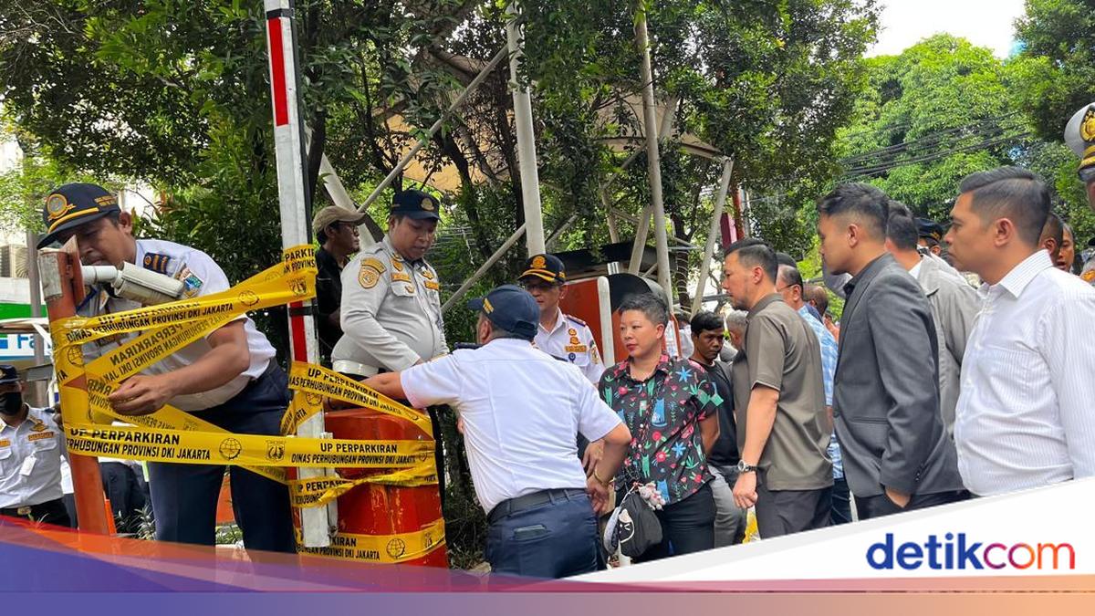 3 Tahun Pungut Bayaran Ilegal, Operator Parkir di Blok M Square Disegel