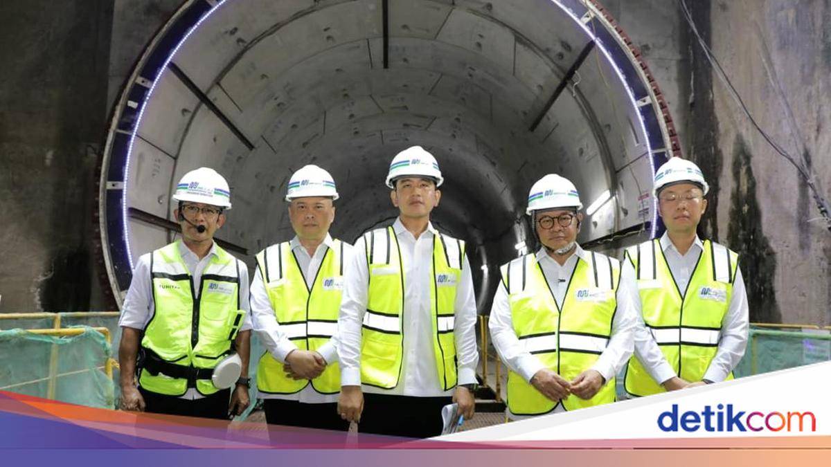 Gibran Bareng Pramono Cek Proyek MRT Harmoni, Targetkan Operasi Akhir 2027